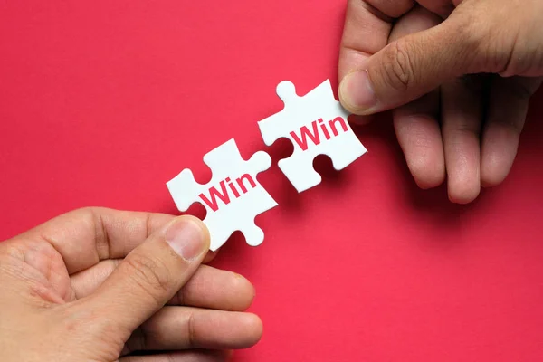 Win win situation on white puzzle — Stock Photo, Image