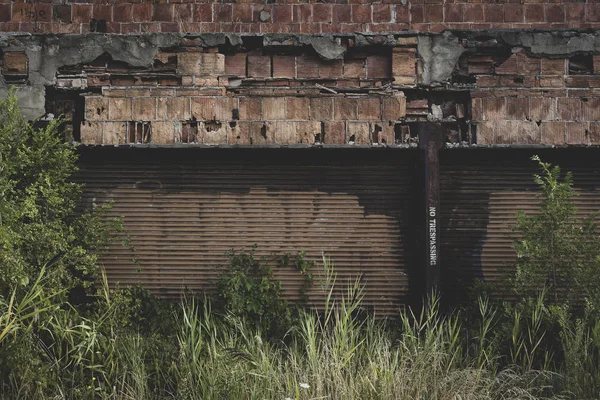 Alte verlassene lagerhalle in detroit michigan — Stockfoto