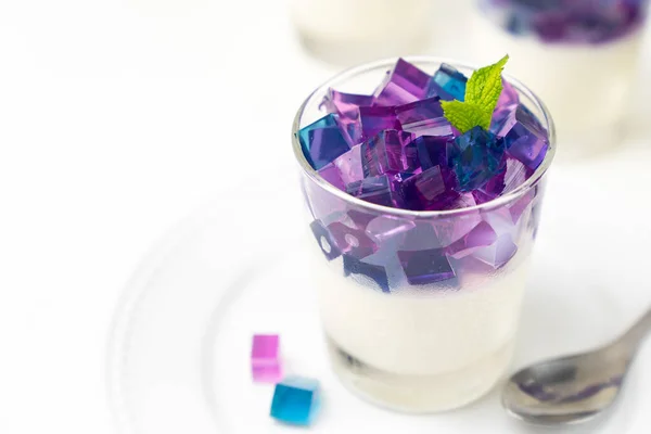 Hydrangée gelée de fleurs panna cotta — Photo