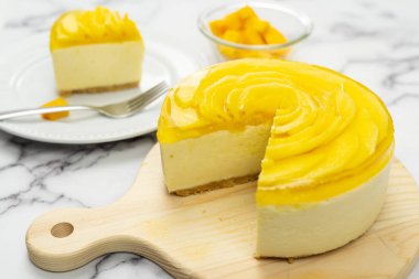 Fırında mango peynirli kek yok.