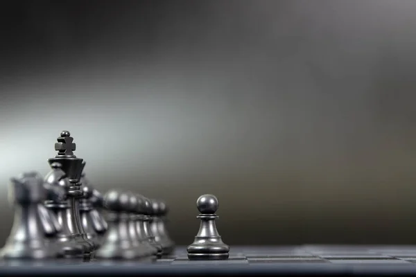 Bidak catur di papan — Stok Foto