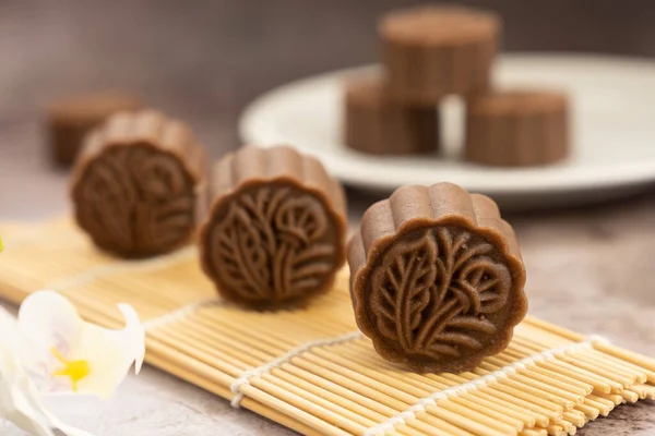 Traditionell kinesisk mocha mooncake — Stockfoto