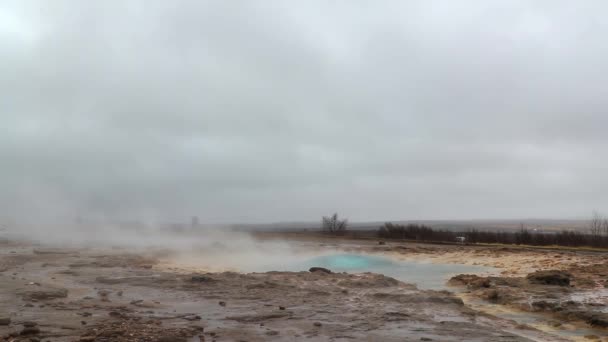 Onderbreking van geiser in IJsland — Stockvideo