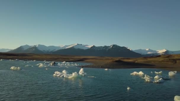 Lago glacial na Islândia — Vídeo de Stock