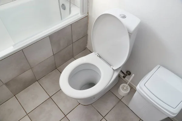 Toalettsitsen öppen — Stockfoto