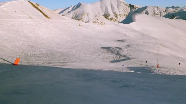 Катание Французских Альпах — стоковое видео