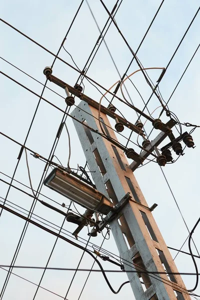 Elektrisk linjekolumn — Stockfoto
