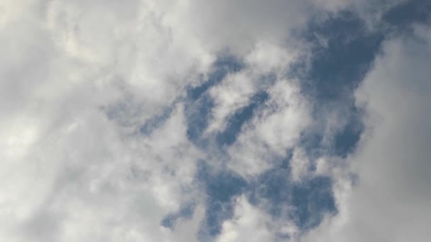 Nuages en mouvement en temps réel — Video