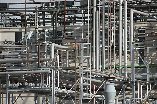 Kemiska fabriksledningar — Stockfoto