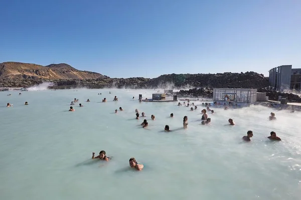 Thermal pool with hot water — Stock Photo, Image