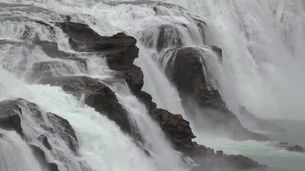 Cascada en Islandia — Vídeo de stock