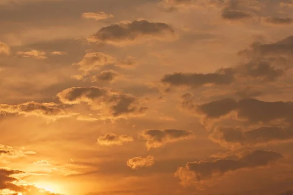 Céu por do sol com nuvens — Fotografia de Stock