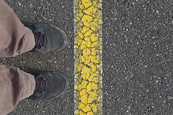 Hinter der Linie stehen — Stockfoto