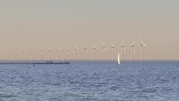 Tubines à vent en mer — Video