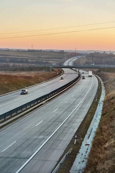 Auto-estrada com baixo tráfego — Fotografia de Stock