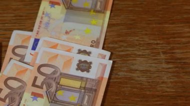 Para, Euro sayma