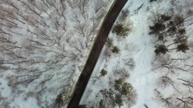 Karlı dağ yolu