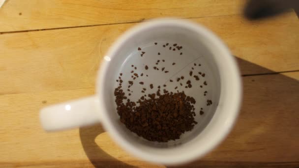 Приготування кави вранці — стокове відео
