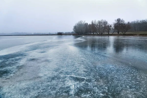 Skating on a lake — Stock Photo, Image