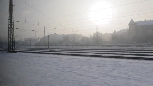 Pociąg podróż zimowa widok — Wideo stockowe