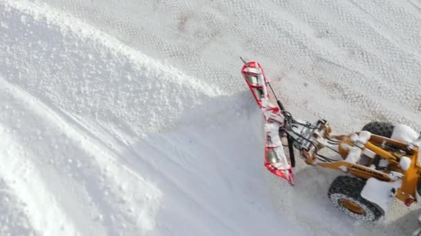 Vinterväg röjning snöplog — Stockvideo