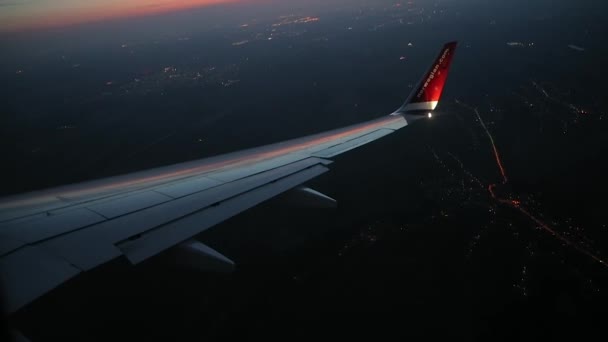 Fliegen im Flugzeug — Stockvideo