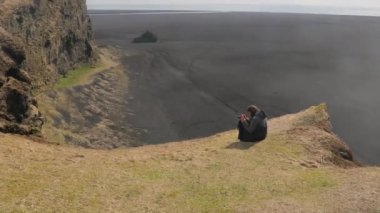 Uçurumlar ile İzlanda manzara