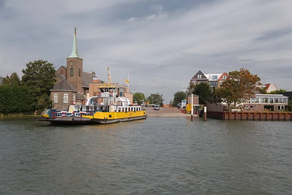 Trajekt mezi Maassluis a Rozenburg — Stock fotografie