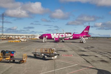 Airliner of WOW Air clipart
