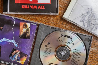 Metallica Ride Lightning ve diğer CD'ler