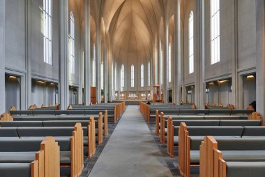 Modern Katedral İçi