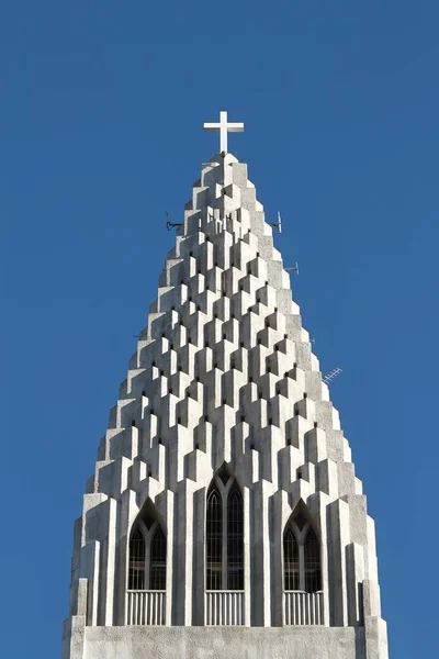 Reykjavik kathedraal exterieur toren top detail — Stockfoto