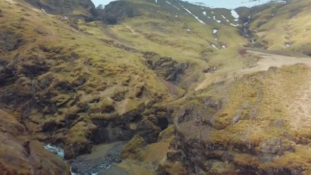Paisagem montanhosa na Islândia — Vídeo de Stock