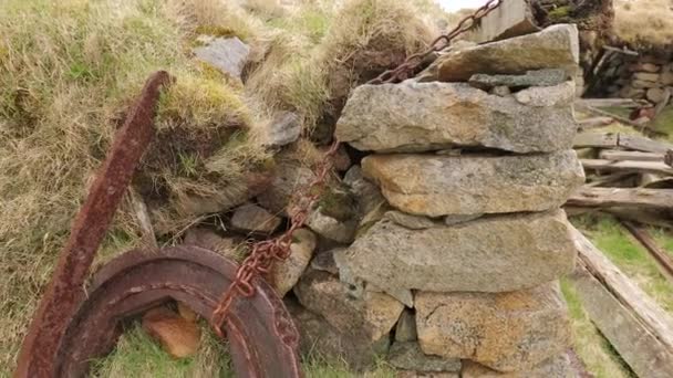 Detalles de la granja abandonada en Islandia — Vídeos de Stock