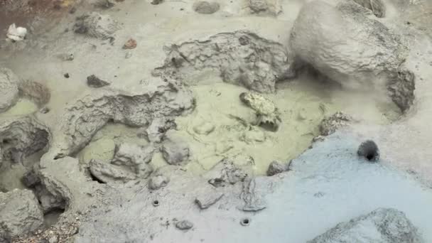 Вулканічний гарячий грязьовий басейн — стокове відео