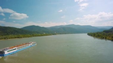 Cruise gemisiyle Tuna Bend