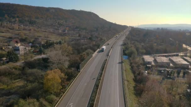 Autostrada z ruchem — Wideo stockowe