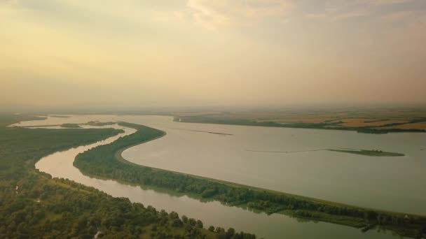 Vista do rio Danúbio — Vídeo de Stock