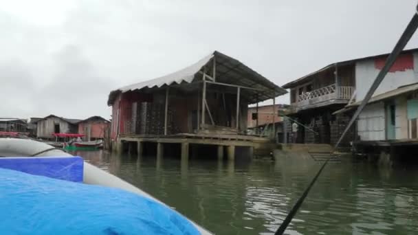 Passeio de barco em Caquetá, Colômbia — Vídeo de Stock