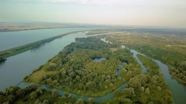 Видом на річку Дунай — стокове відео