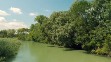 Tuna Nehri manzarası