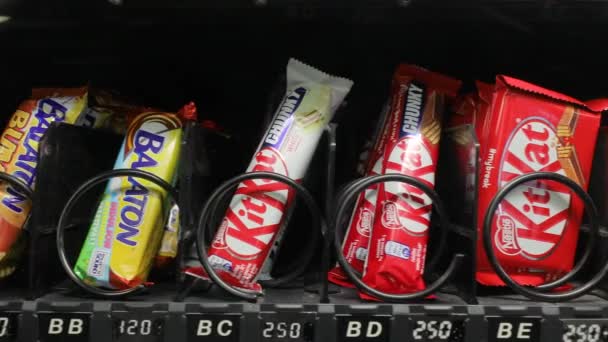 Snacks Vending Machine — Stock Video