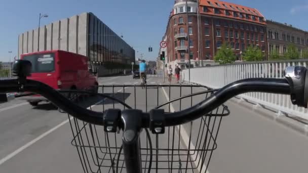 Montar en bicicleta POV — Vídeo de stock