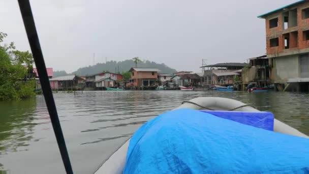 Passeio de barco em Caquetá, Colômbia — Vídeo de Stock