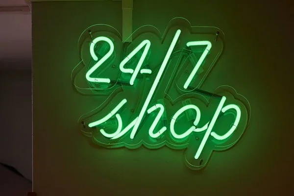 Twenty-four seven shop sign — Stock Photo, Image