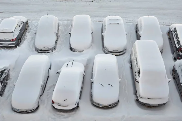 Winter parking cars — Stock Photo, Image