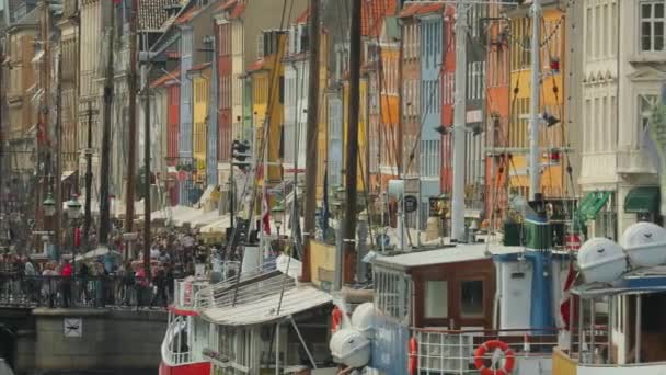 Nyhavn, viajes a Copenhague — Vídeo de stock