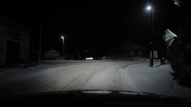 Karda araba kullanırken