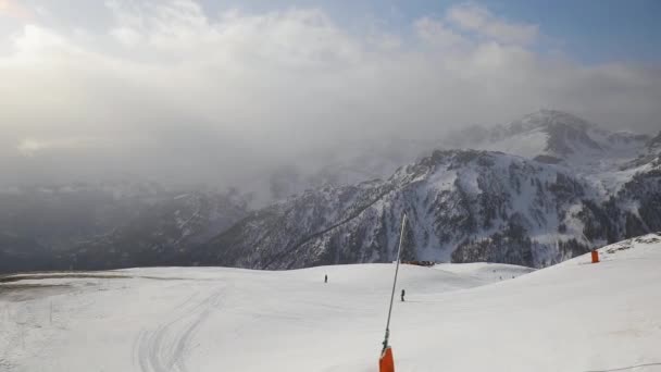 Esquí en los Alpes — Vídeos de Stock