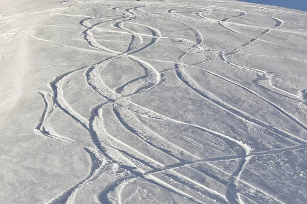 Skipiste met frisse bochten — Stockfoto